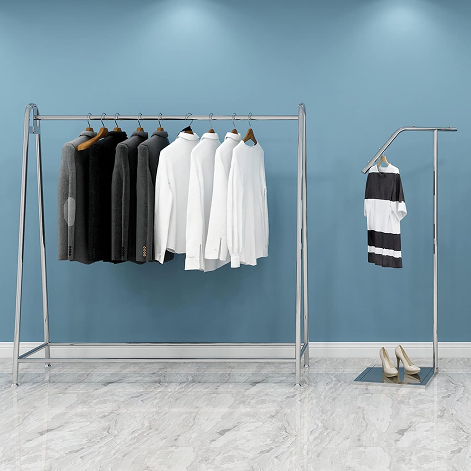Heavy duty Garment rack Silver Metal Clothes Rail Nordic Modern Clothing Rack For Hanging Clothes Freestanding Coat Rack For Bedroom Living Room And Boutique Easy To Assemble Clothes Organizer ( 120X
