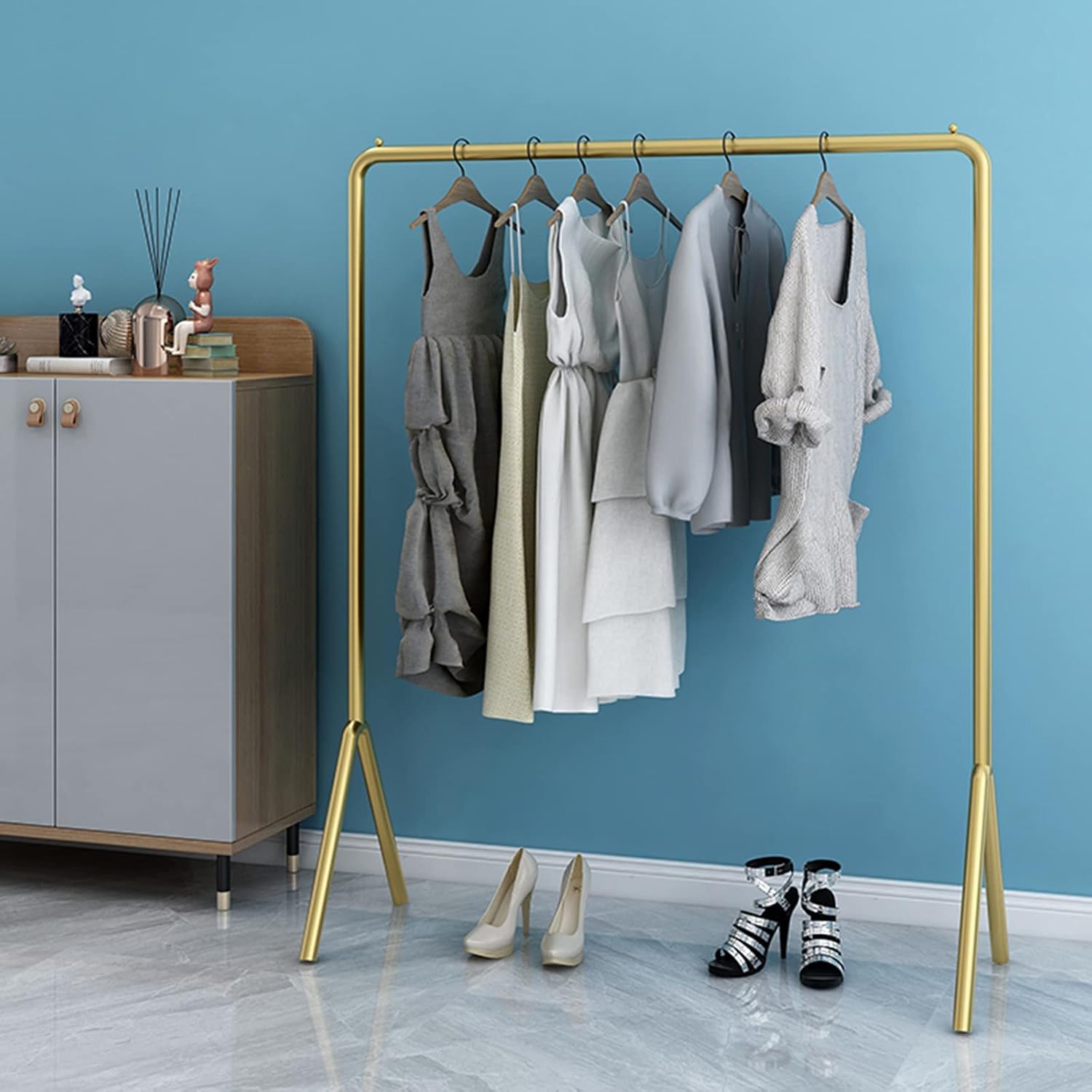 Gold Clothing Garment Rack,Simple Trending Standard Rod Display Clothing Rack,Modern Clothing Rack Free Standing Hanging Rack for Boutique Retail,Clothes St(120 * 160cm