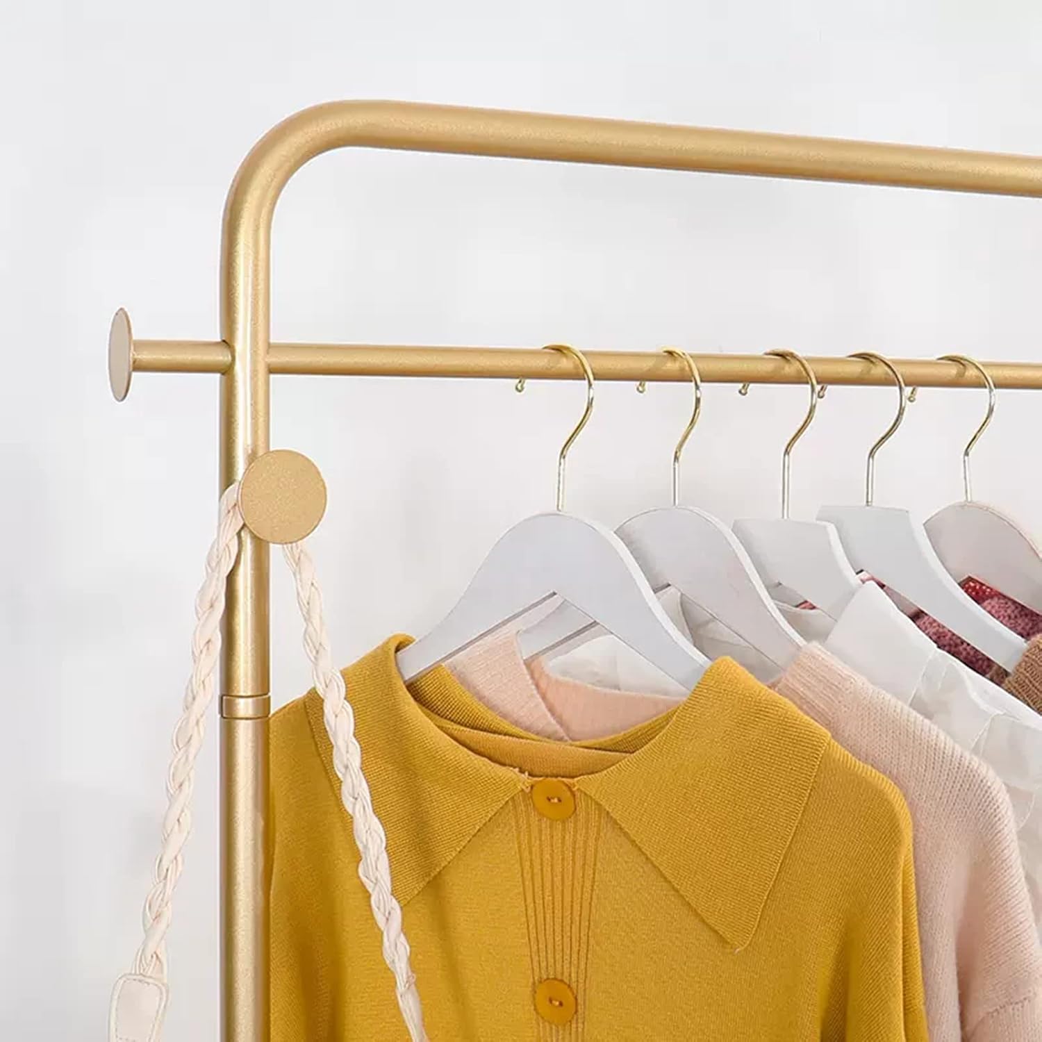 Heavy duty Garment rack Gold Metal Clothing Rack For Hanging Clothes With 7 Hooks, Freestanding Rolling Coat Rack With PU Storage Basket, Clothes Organizer Storage On Wheels For Laundry Hallway Bedro